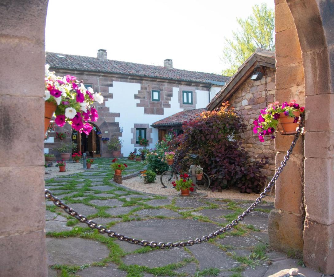 Hotel La Casona De Barrio, Alto Campoo Barrio  Eksteriør bilde