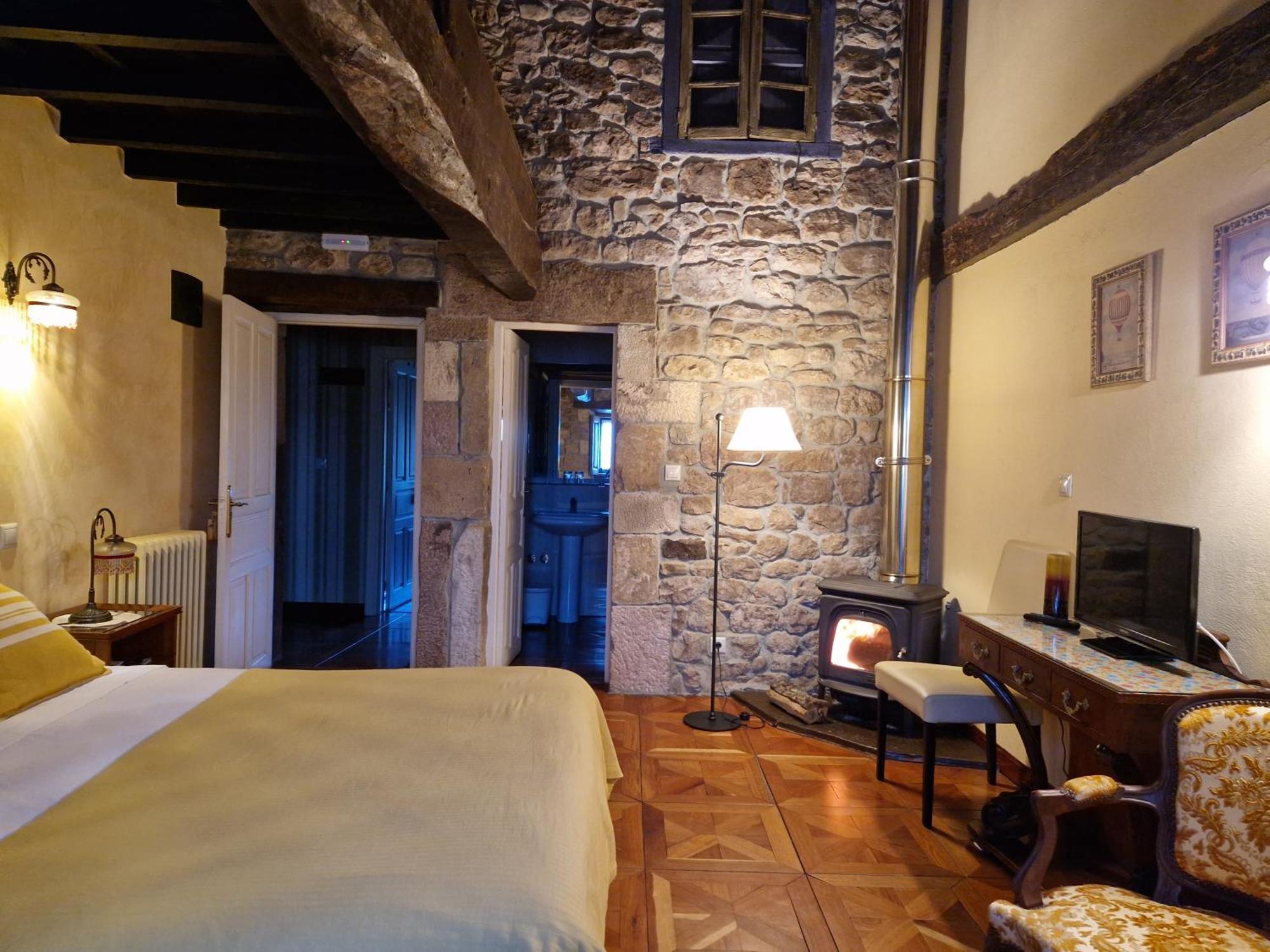 Hotel La Casona De Barrio, Alto Campoo Barrio  Eksteriør bilde